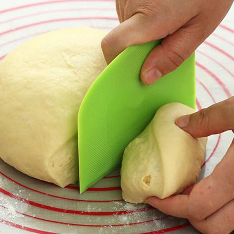 Bol de grattoir à pâte en plas - Bench Scraper Dough avis et prix